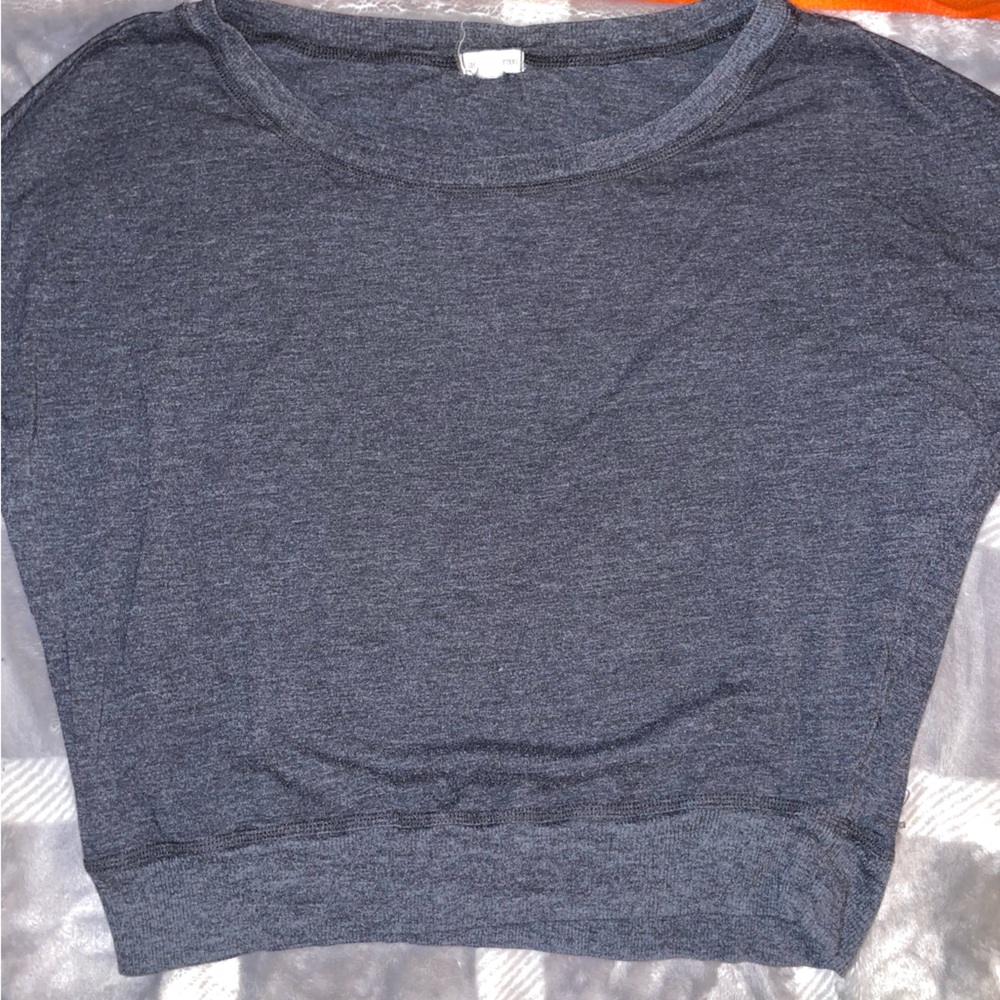 Cuff sleeve t shirt